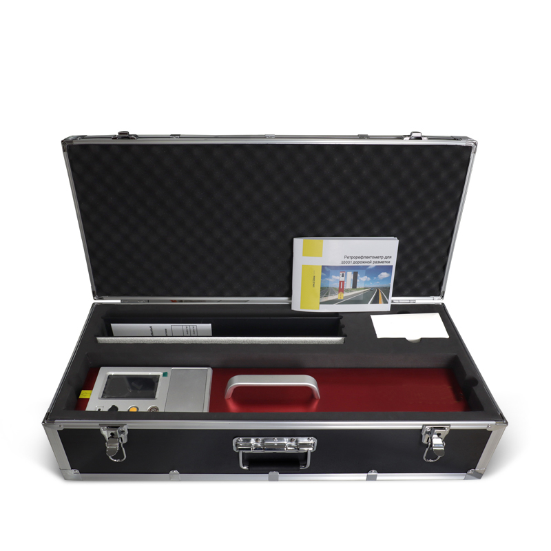 Retroreflectometer for road markings